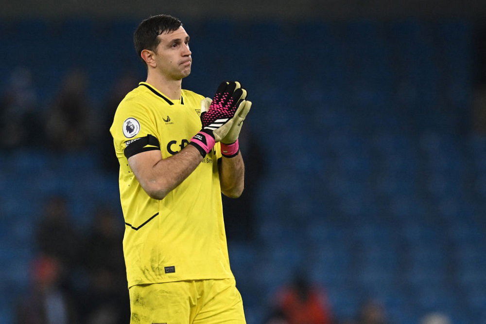 “More Interest… “Journalist Names The Club Likeliest To Sign Emi Martinez Out Of Chelsea, United And Spurs