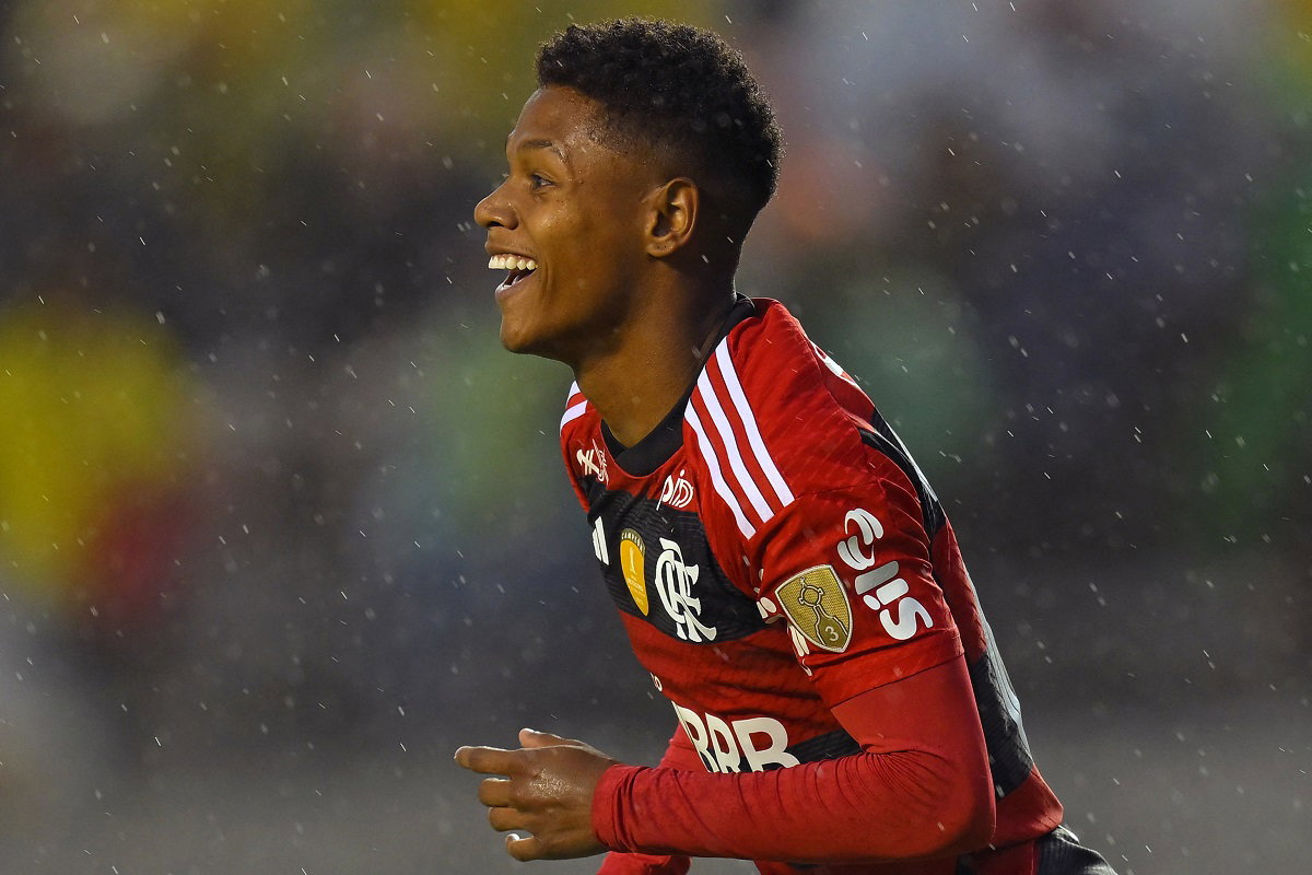 ‘No More Teenagers’ ‘He’s Better Than Sterling’ Fans Discuss Chelsea’s Attempts To Sign £21M Rated Brazilian