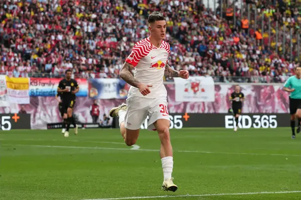 ‘Good Signing’ ‘We Need More Experience’ Fans React As Romano Says “Chelsea Remain Keen” On Buying £43M Striker
