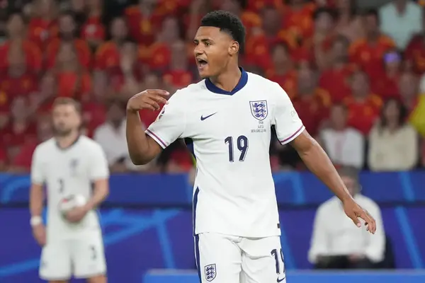 Osimhen, Isak, Alvarez Or Watkins?  We Rate The Chances Of The 4 Striker Targets Being Signed By Chelsea