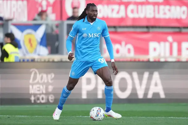 ‘Is This A Joke?’ ‘Man Is Old, Why Do We Need Him At Chelsea?’ Fans Perplexed With Transfer Links To Fulham Flop