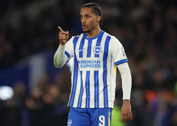 ‘Another Injury Prone Player’ ‘I Rather We Keep Jackson’ Fans Issue Verdict As Chelsea Show Interest in Brazilian Ace