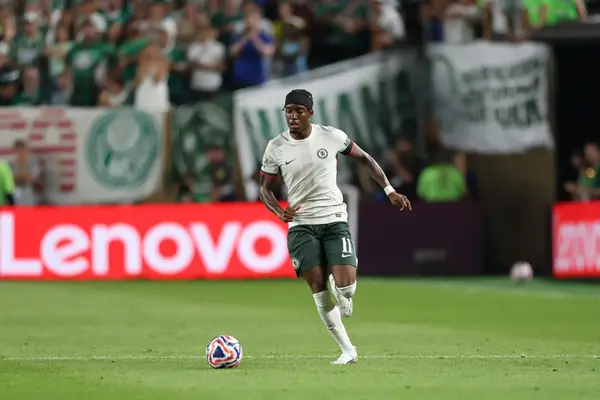 “He Won’t Be A Regular Starter” – Parker Warns Chelsea Star Amid Claims He Is Closing In On Move To London Rival