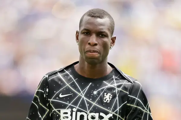 Chelsea And Man United Swap Deal Being Held Up By Huge Financial ‘Obstacle’ – Report