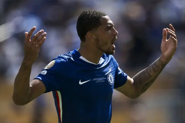 ‘This Is A Massive Blow’ ‘Hopefully It’s Nothing Serious’ Chelsea Fans React After Concerning Injury Update