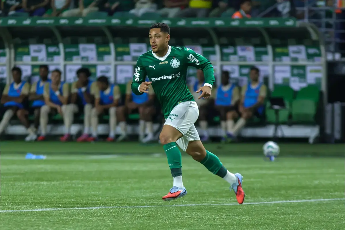 ‘This Kid Could Be Huge’ ‘Don’t Hype This Lad, He’s Not Good!’ Fans React As Chelsea Target 17 Goal Brazilian Ace