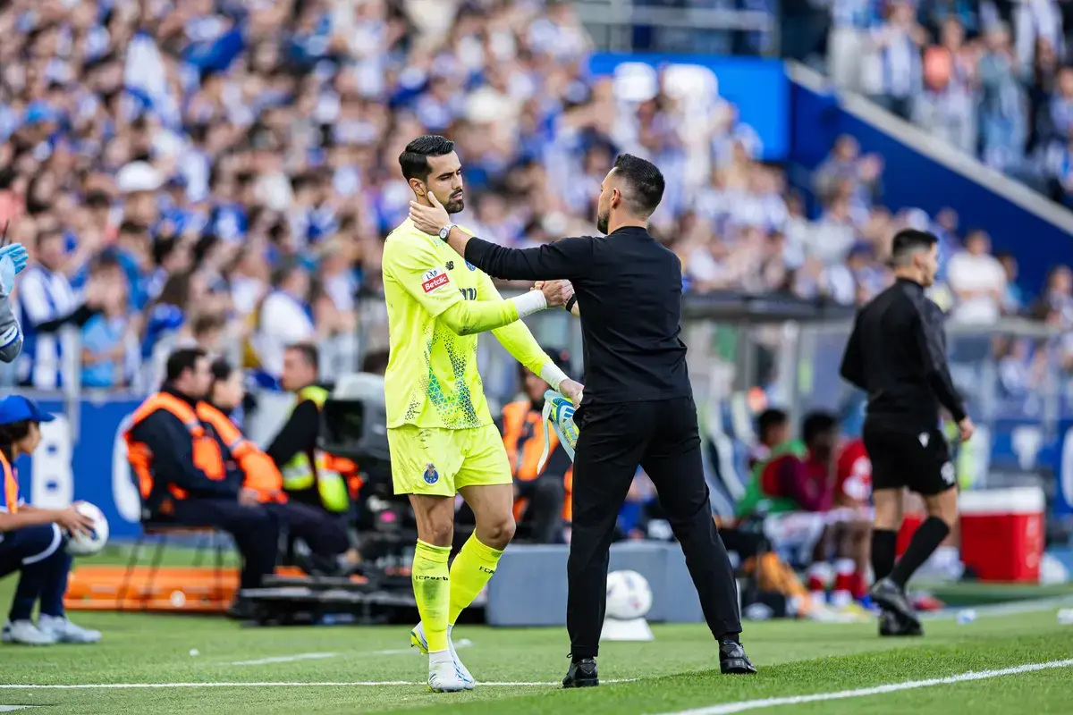 Manager Wants To Stop Keeper From Leaving As Chelsea And PSG Circle – £51M Release Clause Means He’s Powerless