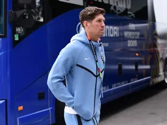 'A No Brainer' 'We Don't Need Him' - Chelsea Fans React As Alonso is Urged To Sign Ex-Man City Star On Free Transfer