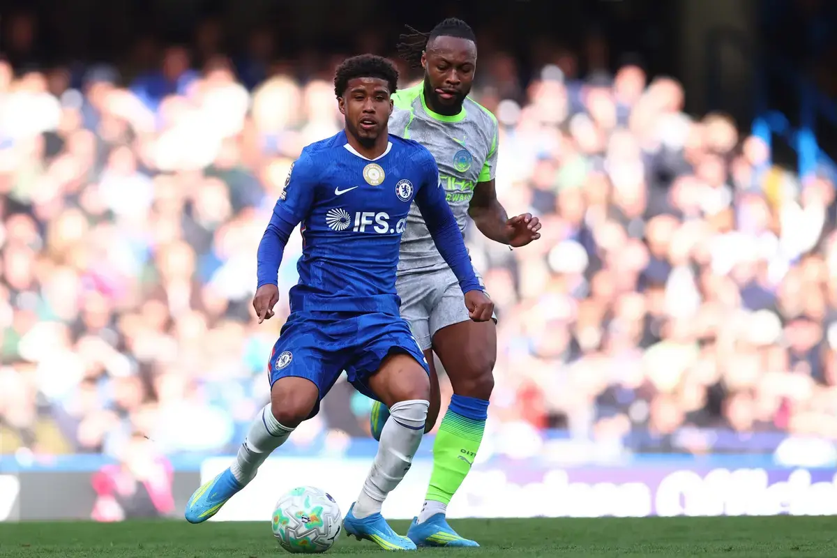 ‘That Would Be A Huge Error’ ‘Should Be At Least £80M’ Fans React As Chelsea Consider £50M Sale