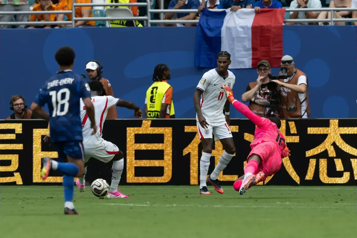 Chelsea Weigh Up Shock Late Move For England Star As They Seek Replacement For Jackson